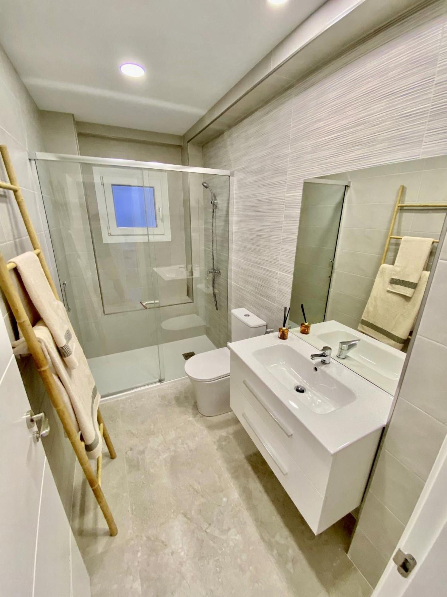 Amplio Apartamento En El Centro De Málaga Exterior foto
